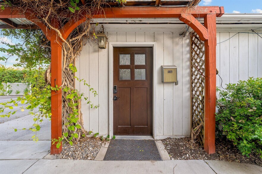 More Photos Of 1106 E 4500 S, Millcreek Office Residential For Sale