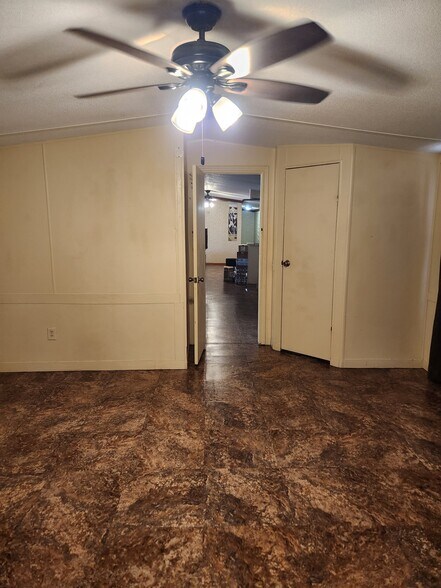 More Photos Of 23927 Alanwood Dr, San Antonio Manufactured Housing Mobile Home Park For Sale