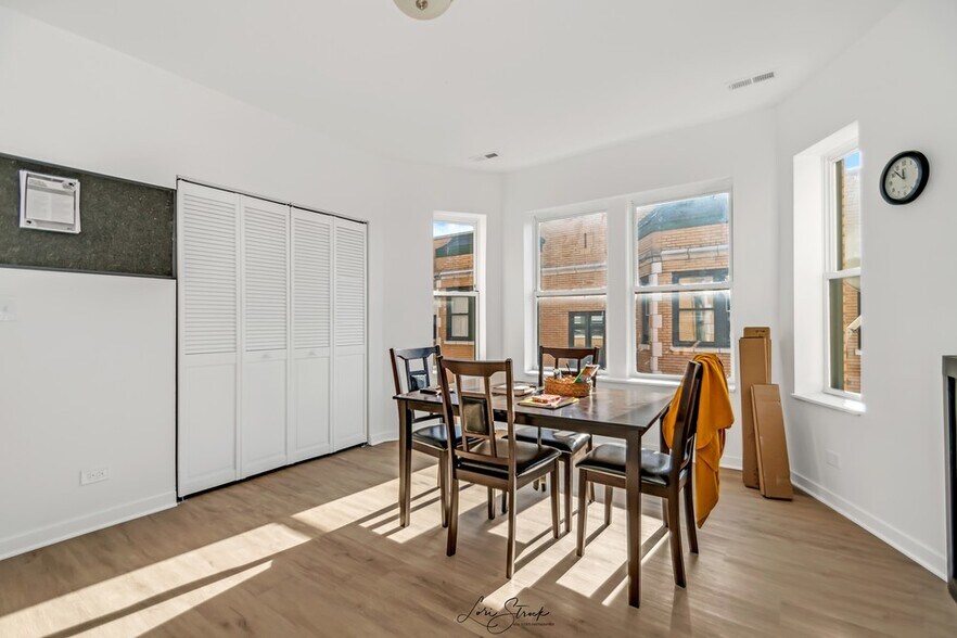 More Photos Of 4952 W Madison St, Chicago Multifamily For Sale