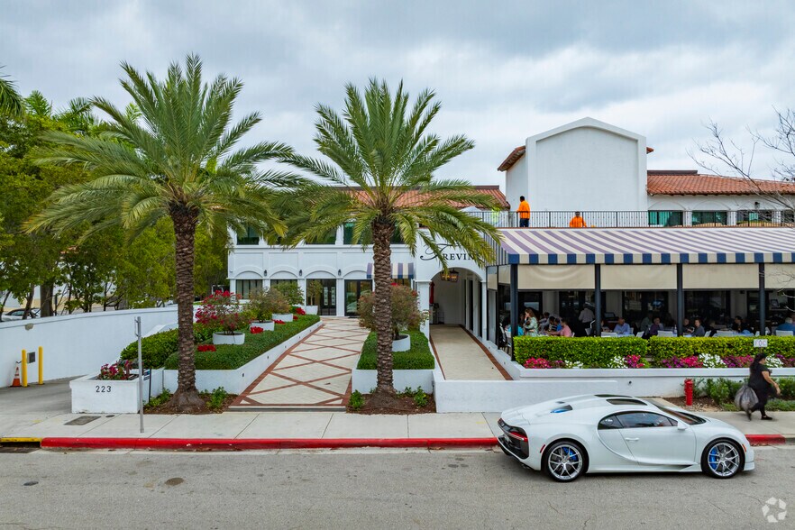 More Photos Of 223 Sunset Ave, Palm Beach Office For Lease