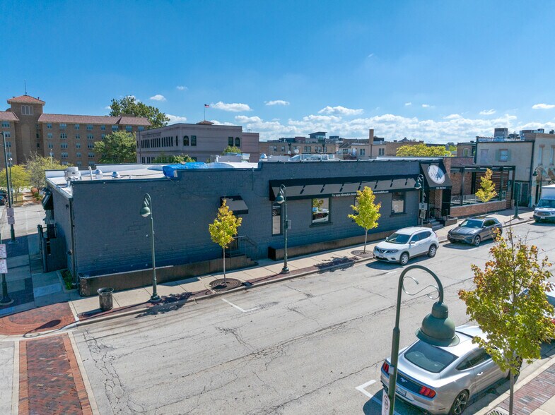 More Photos Of 12 N 3rd St, St Charles Bar For Sale