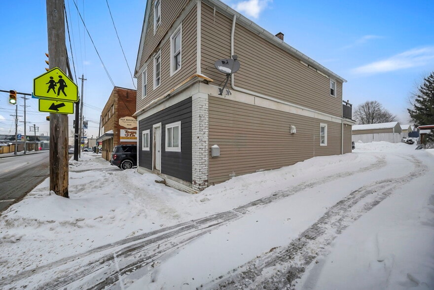 More Photos Of 4435 State Rd, Cleveland Storefront Retail Residential For Sale