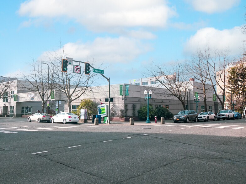 Primary Photo Of 1331 Commercial St, Bellingham General Retail For Sale