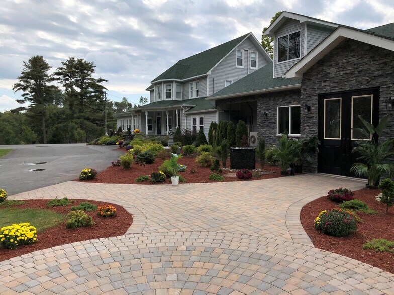 More Photos Of 211 Mail Rd, Barryville Hotel For Sale