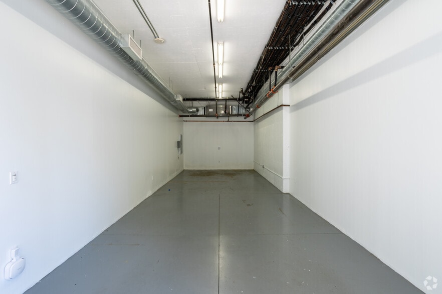 More Photos Of 334 S Main St, Los Angeles Apartments For Lease