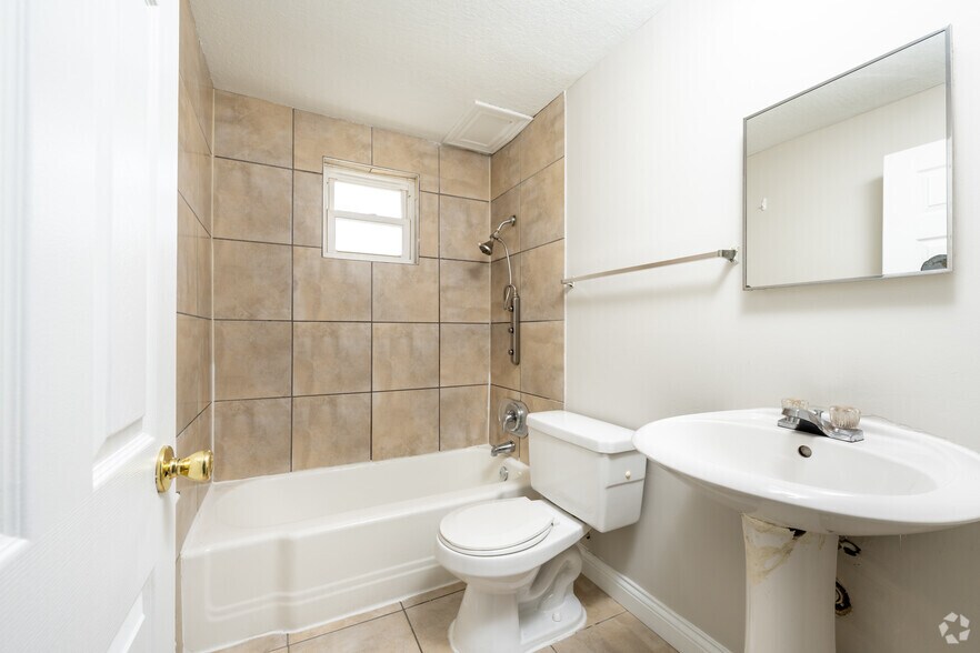 More Photos Of , Fort Wayne Multifamily For Sale