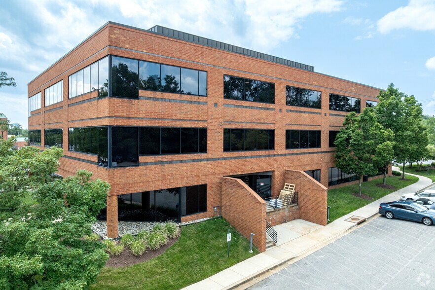 More Photos Of 7467 Ridge Rd, Hanover Office For Lease