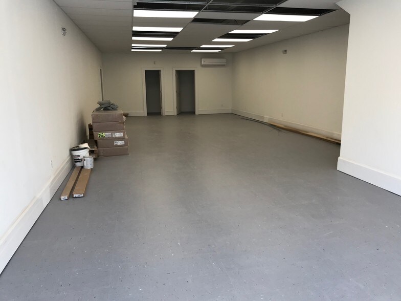 More Photos Of 61 Main St, Norwalk Storefront Retail Office For Lease