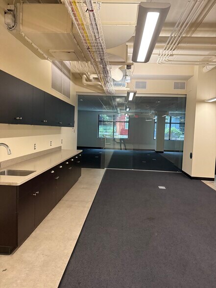 More Photos Of 215 Riverfront Ter, Eau Claire Office For Lease