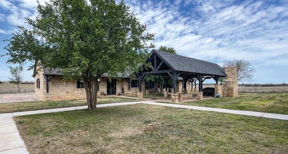 More Photos Of 1510 US Highway 83, Childress Land For Sale