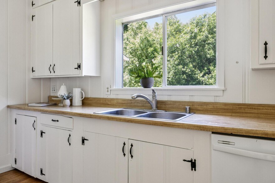 More Photos Of 1650 Stage Rd, Pescadero Specialty For Sale