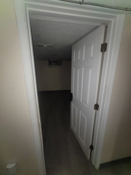 More Photos Of 1458 W 32nd St, Indianapolis Apartments For Sale