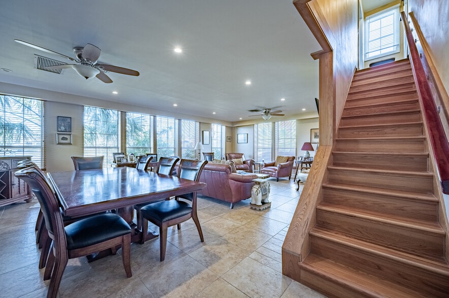 More Photos Of 160 W Haines Blvd, Lake Alfred Self Storage For Sale