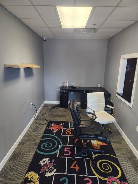 More Photos Of 5101 Dunlea Ct, Wilmington Storefront Retail Office For Lease