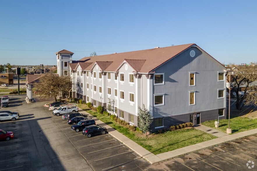 More Photos Of 4400 Highline Blvd, Oklahoma City Hotel For Sale