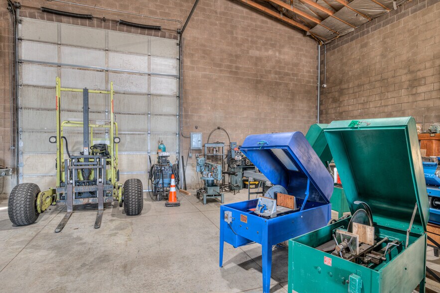 More Photos Of 63291 Nels Anderson Rd, Bend Warehouse For Sale