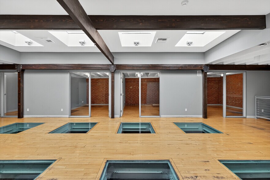 More Photos Of 4716 Vineland Ave, North Hollywood Loft Creative Space For Lease