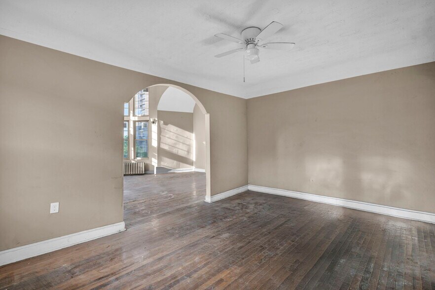 More Photos Of 12065 Edgewater Dr, Lakewood Apartments For Sale