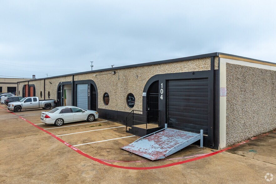 More Photos Of 3001 Quebec St, Dallas Unknown For Lease