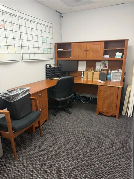 More Photos Of 4342-4364 Pondside Rd, Geneseo General Retail For Lease