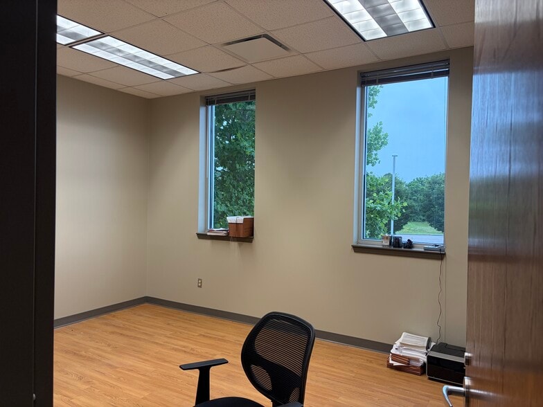 More Photos Of 2470 Flowood Dr, Flowood Medical For Lease