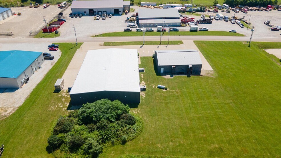 More Photos Of 66850 Executive Dr, Saint Clairsville Warehouse For Lease