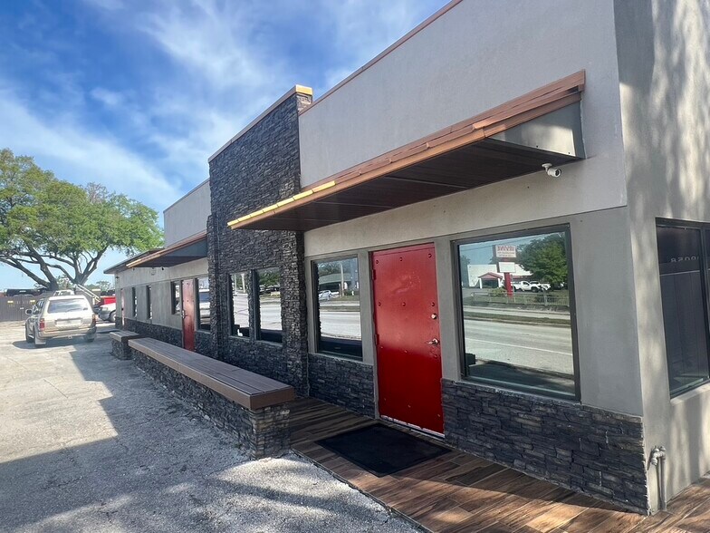 More Photos Of 1517 N Orange Blossom Trl, Orlando Office For Lease