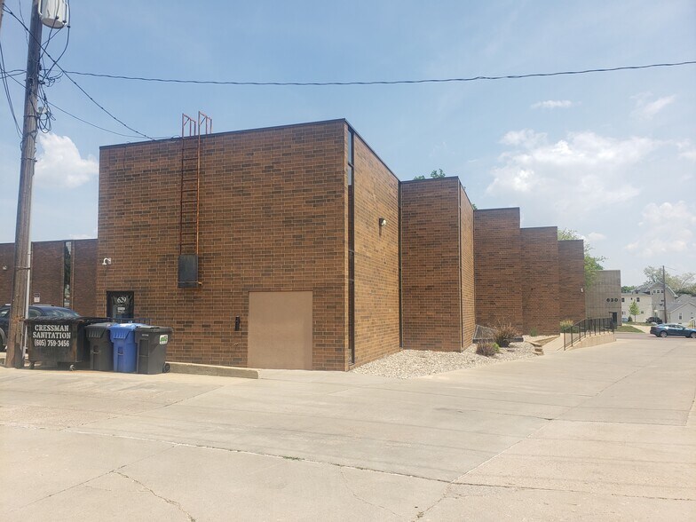 More Photos Of 629 S Minnesota Ave, Sioux Falls Office For Sale