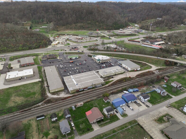 More Photos Of 1629 Ashland Rd, Greenup Freestanding For Sale