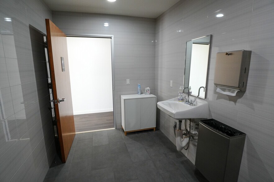 More Photos Of 11227-11229 Valley Blvd, El Monte Office For Sale