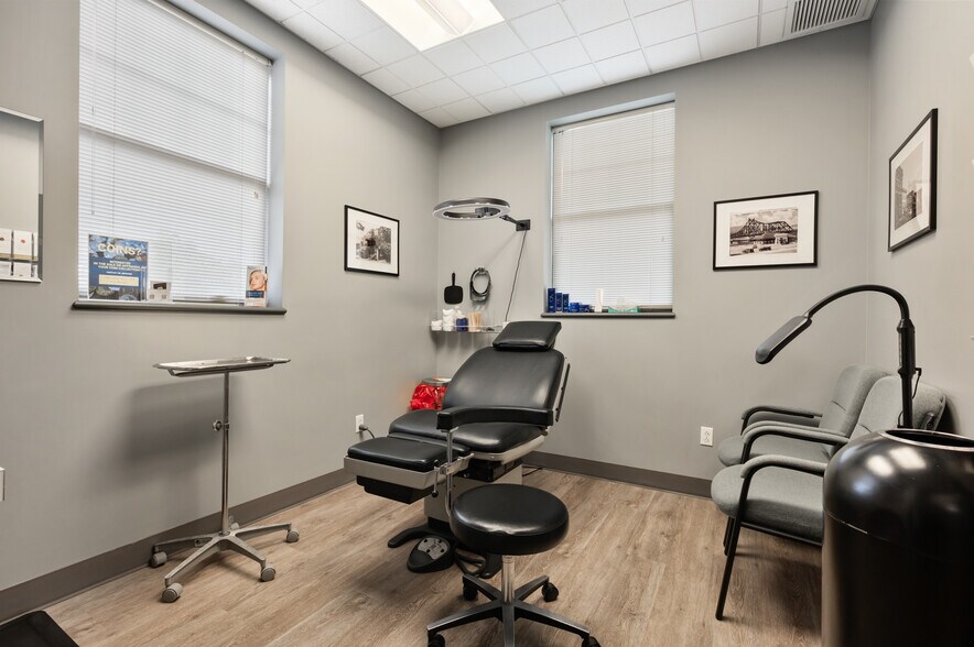 More Photos Of 500 Chadwick St, Sewickley Medical For Sale
