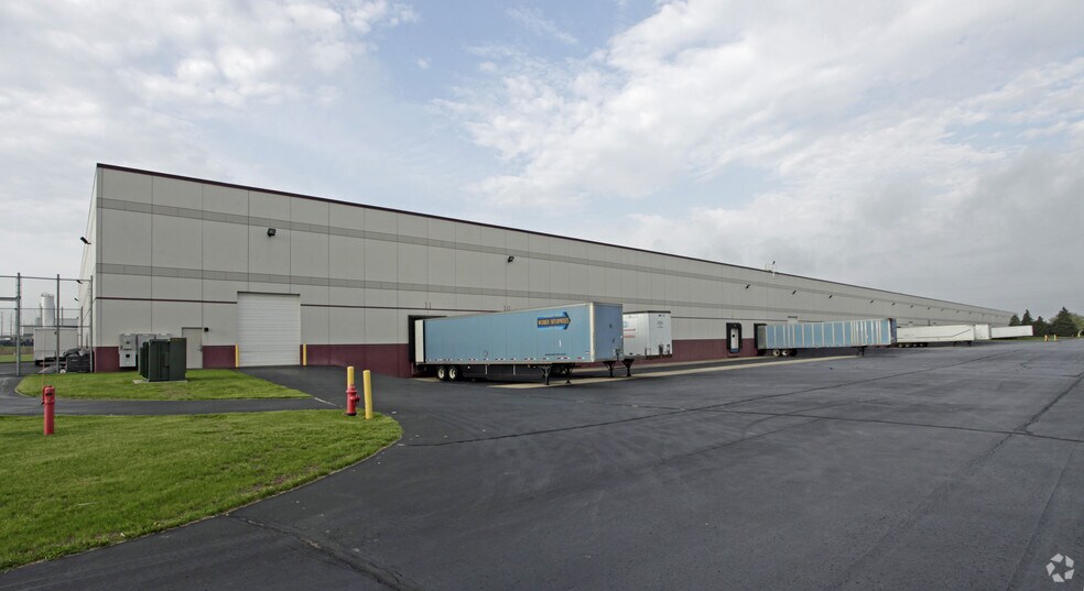More Photos Of 9801 80th Ave, Pleasant Prairie Warehouse For Lease