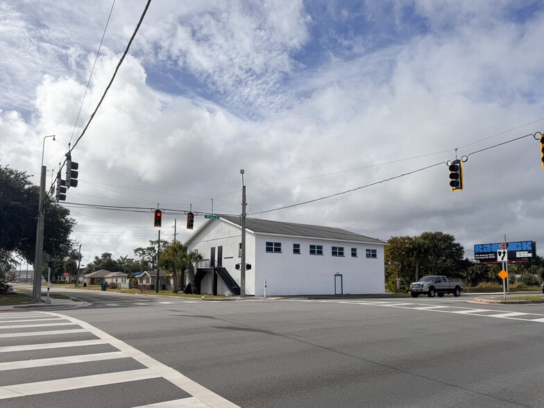 More Photos Of 701 W King St, Cocoa Warehouse For Sale