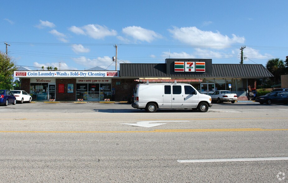 More Photos Of 215 Southern Blvd, West Palm Beach Convenience Store For Lease
