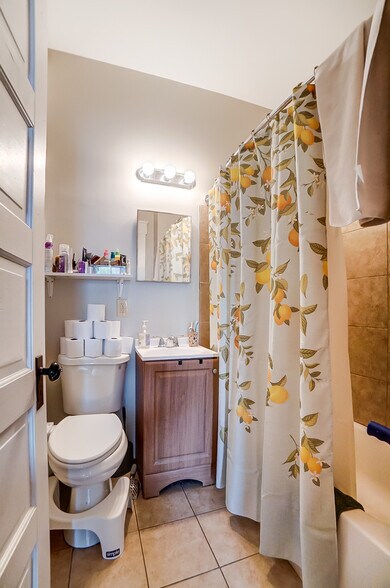 More Photos Of 1801 Chase Ave, Cincinnati Apartments For Sale