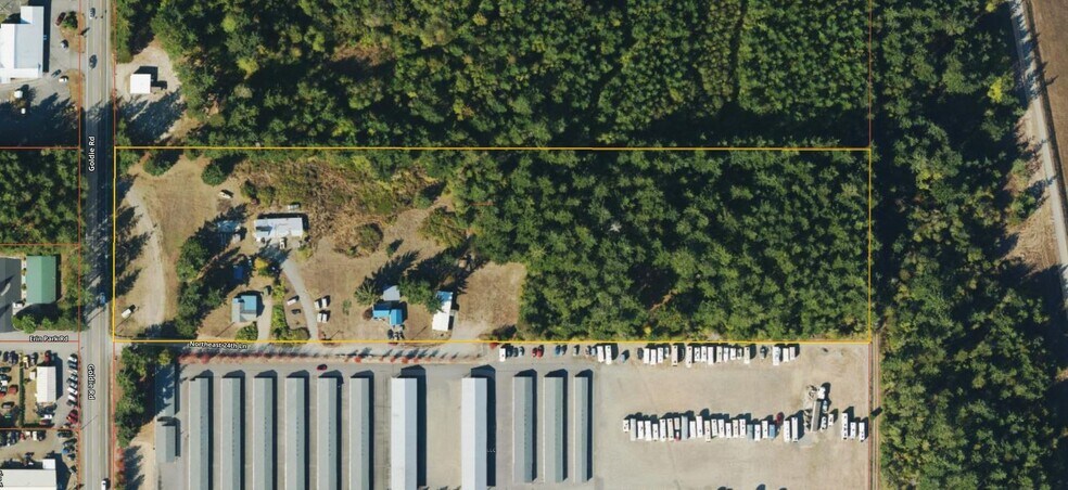 More Photos Of 900 NE 24th Ln, Oak Harbor Service For Sale