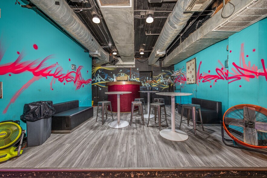 More Photos Of 112 Chestnut St, Philadelphia Storefront Retail Residential For Sale