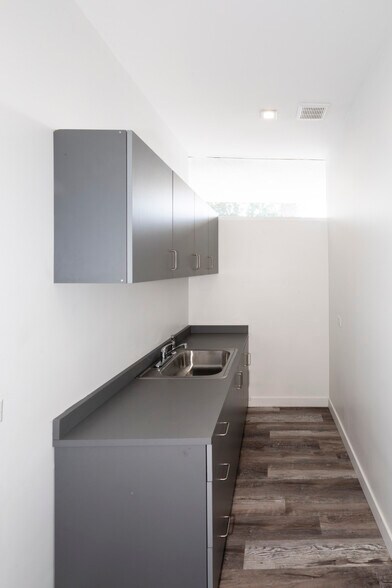 More Photos Of 2777 Pacific Ave, Long Beach Medical For Lease