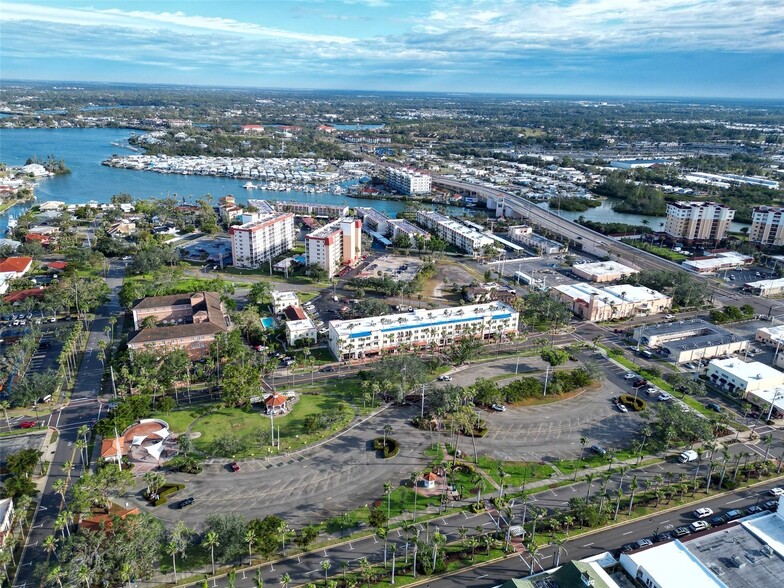 More Photos Of 214-256 Tampa Ave W, Venice Apartments For Sale