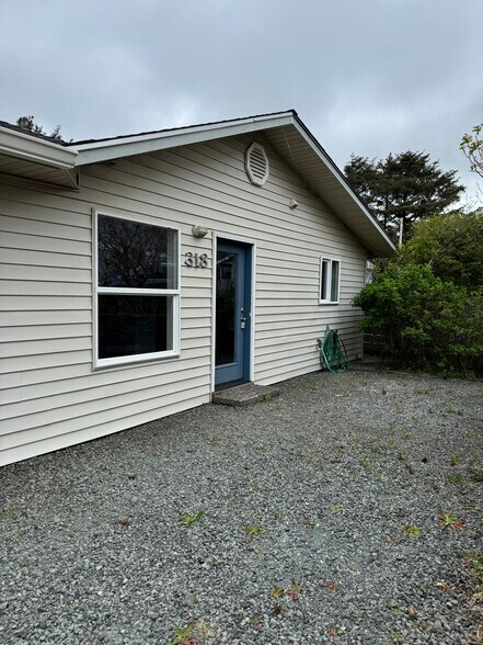 More Photos Of 316 Highway 101 N, Rockaway Beach Storefront Retail Residential For Sale