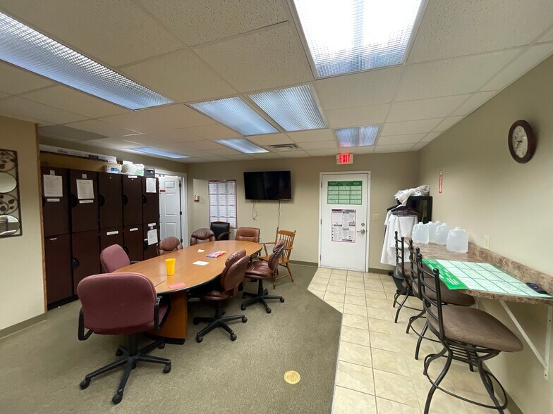 More Photos Of 1105 Clifty Dr, Madison Medical For Sale