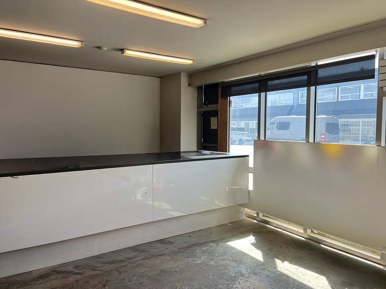 More Photos Of 1331-1345 Venables St, Vancouver Light Distribution For Lease