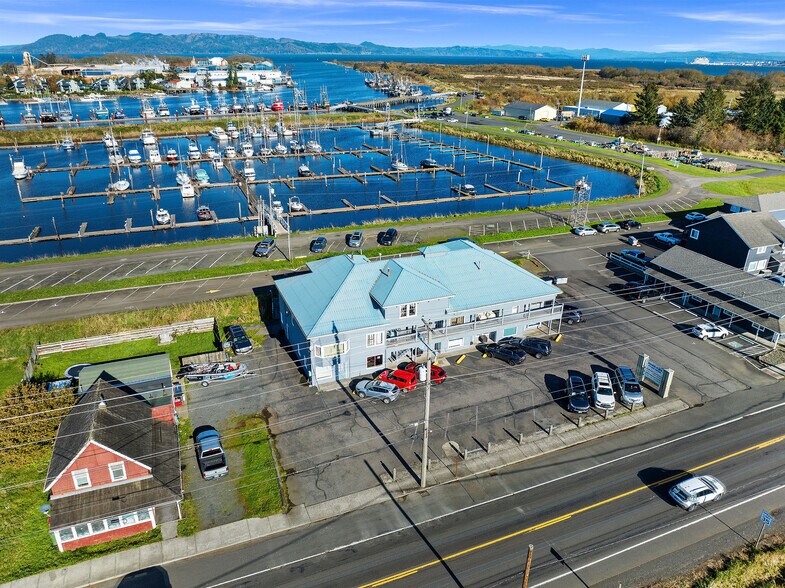 More Photos Of 679 E Harbor St, Warrenton Storefront Retail Residential For Lease
