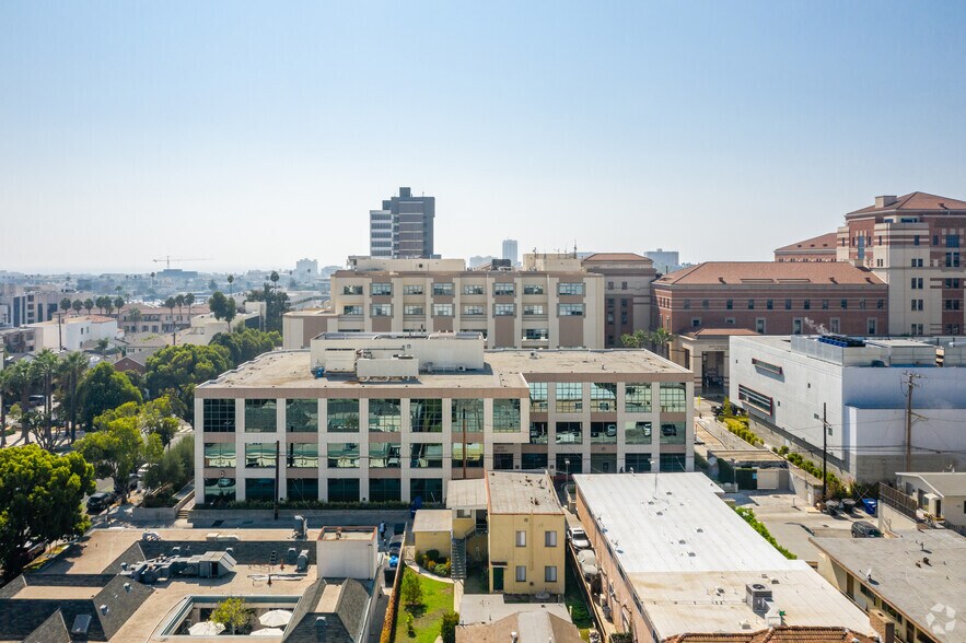 More Photos Of 1245 16th St, Santa Monica Medical For Lease