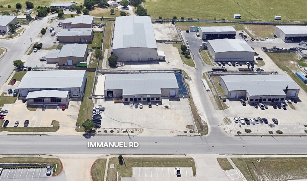 More Photos Of 13505 Immanuel Rd, Pflugerville Warehouse For Lease
