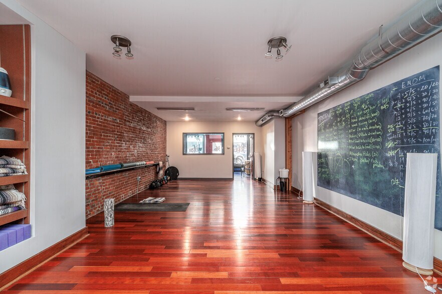 More Photos Of 136 Washington St, Binghamton Multifamily For Sale