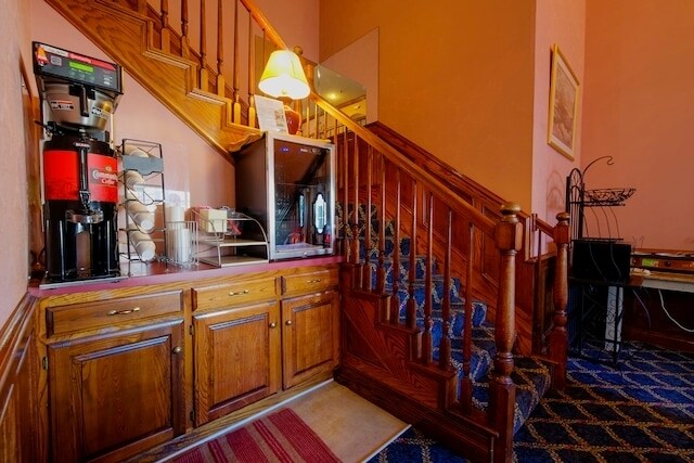 More Photos Of 3169 E Van Buren, Eureka Springs Hotel For Sale