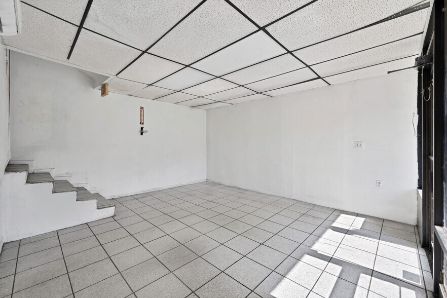 More Photos Of 5220 NW 72nd Ave, Miami Warehouse For Sale