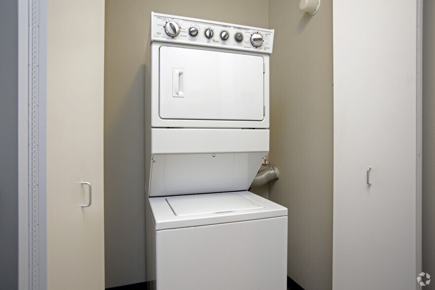 More Photos Of 123 N Desplaines St, Chicago Apartments For Lease