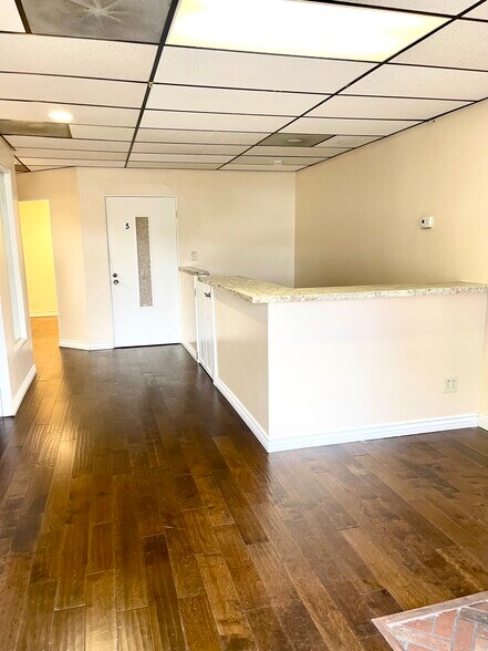 More Photos Of 4550 Kearny Villa Rd, San Diego Office For Sale